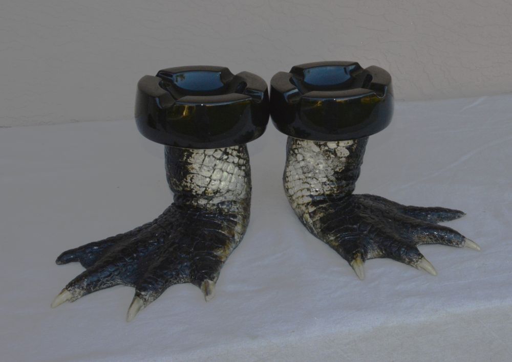 alligator foot ashtray for sale, gator foot ashtray for sale, cigar ashtray made from alligator feet, pair of alligator feet with cigar ashtrays for sale